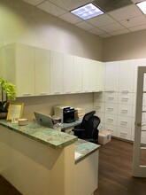 150 N Robertson Blvd, Beverly Hills, CA for lease Interior Photo- Image 1 of 4