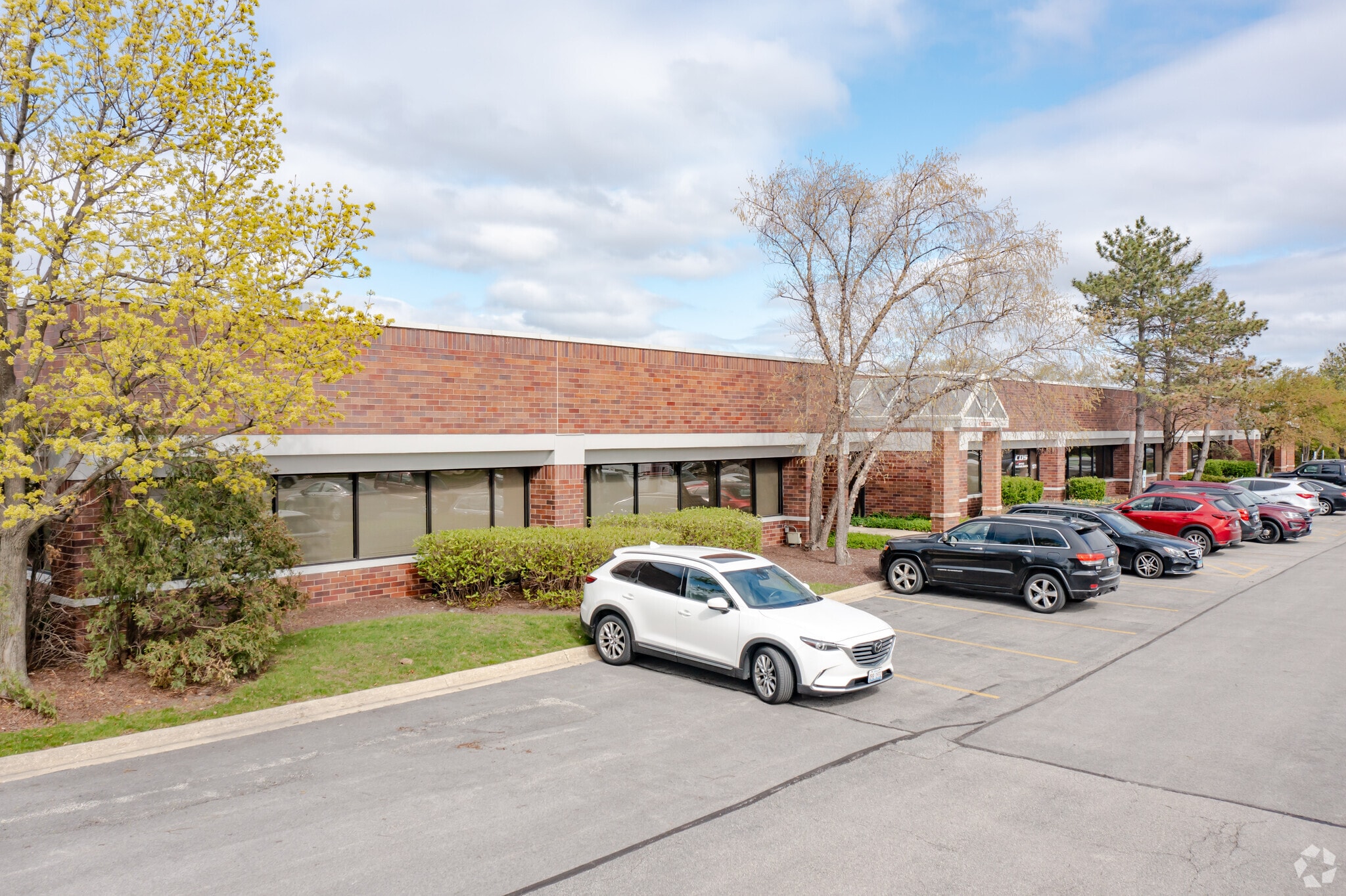 1253-1279 Hamilton Pky, Itasca, IL for lease Primary Photo- Image 1 of 9