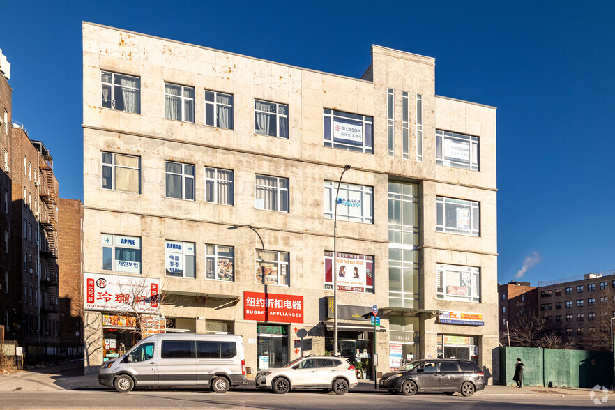 141-43 Northern Blvd, Flushing, NY for sale - Building Photo - Image 3 of 6