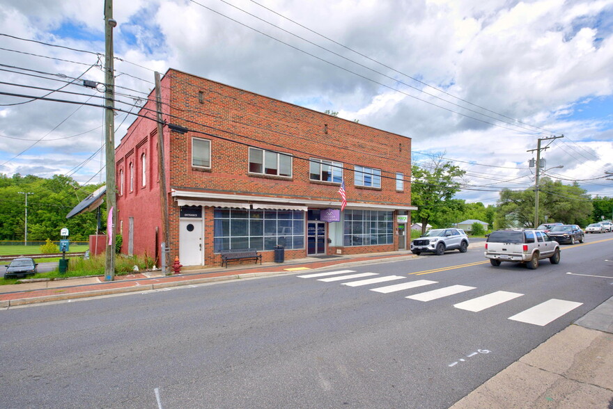 162-166 N Main St, Broadway, VA for sale - Building Photo - Image 3 of 44