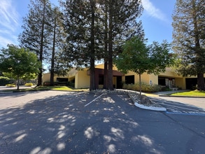 1345 Redwood Way, Petaluma, CA for lease Building Photo- Image 2 of 7