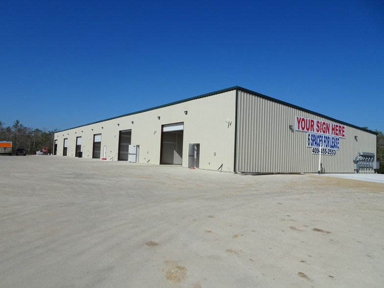 105 W 365 Hwy, Port Arthur, TX for lease - Building Photo - Image 2 of 19