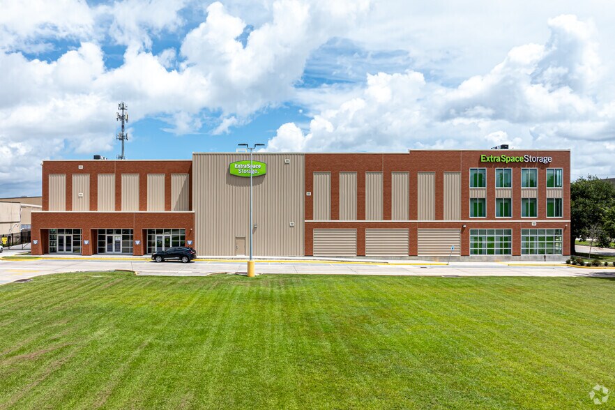 6750 Franklin Ave, New Orleans, LA à louer - Photo du bâtiment - Image 2 de 4