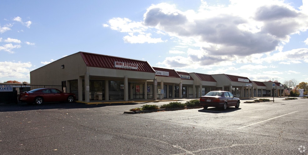 10 Leeland Rd, Fredericksburg, VA à louer - Photo du bâtiment - Image 2 de 5