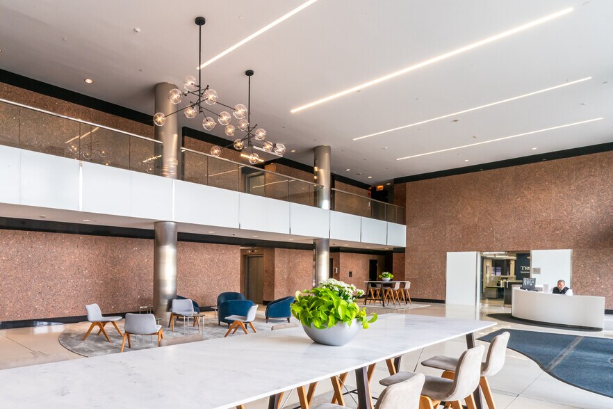 6400 Shafer Ct, Rosemont, IL à louer - Photo du bâtiment - Image 2 de 14