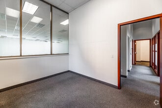 31 King St, St Catharines, ON à louer Photo intérieure- Image 2 de 2