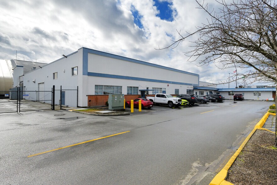 3220 100th St SW, Everett, WA à louer - Photo du bâtiment - Image 3 de 23