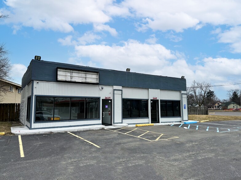 2625-2645 S Wayne Rd, Westland, MI for sale - Building Photo - Image 3 of 7