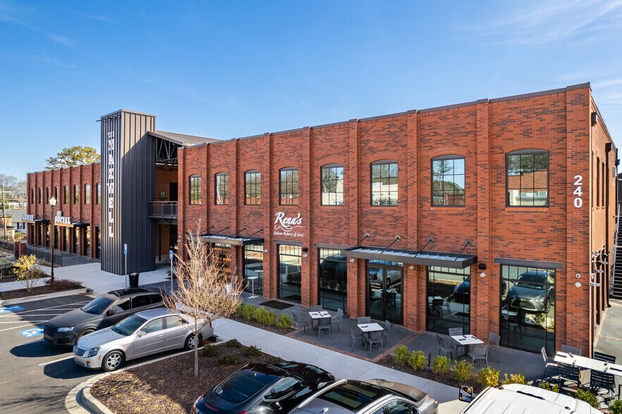 200 S Main St, Alpharetta, GA à louer - Photo principale - Image 2 de 4