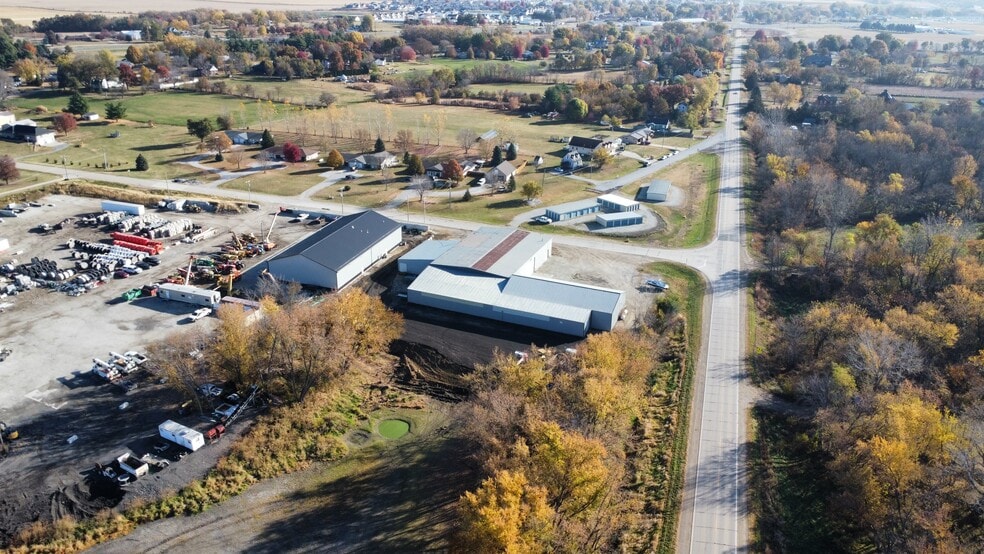 18983 Wendover Ave, Granger, IA for lease - Building Photo - Image 2 of 6