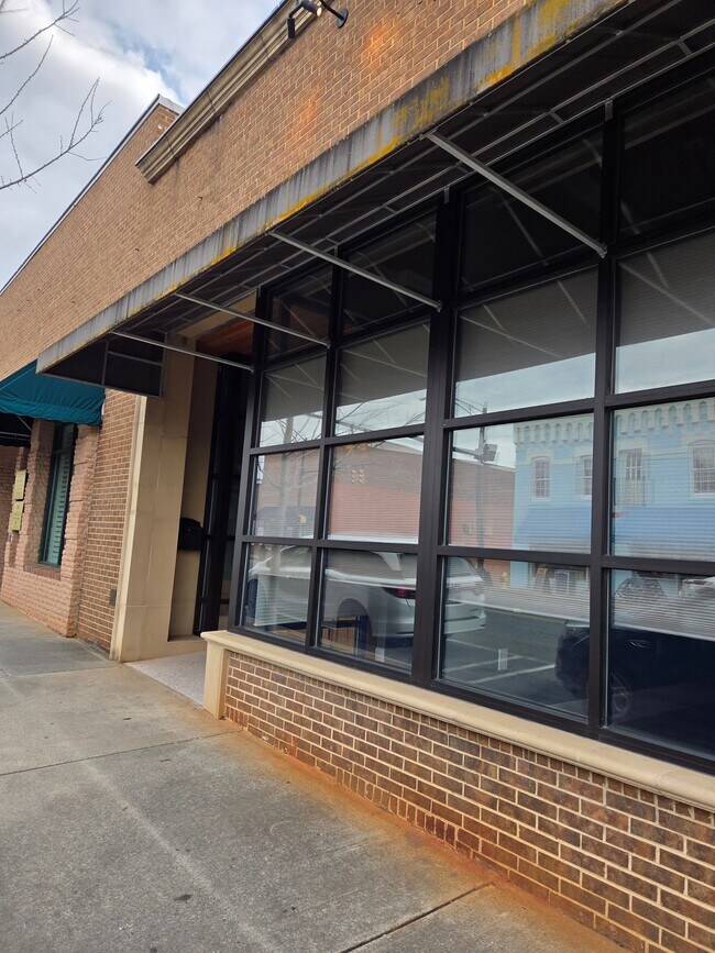 More details for 105 S Main St, Monroe, NC - Office for Lease