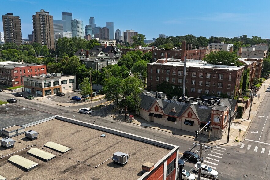 1925 Lyndale Ave S, Minneapolis, MN à vendre - Photo du bâtiment - Image 3 de 7