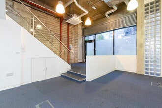 8 Hornsey St, London for lease Interior Photo- Image 2 of 3