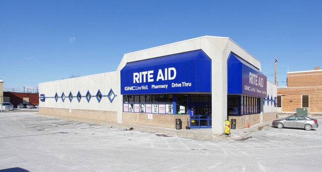 Plus de détails pour 412 Broadway St, Coraopolis, PA - Commerce de détail à vendre