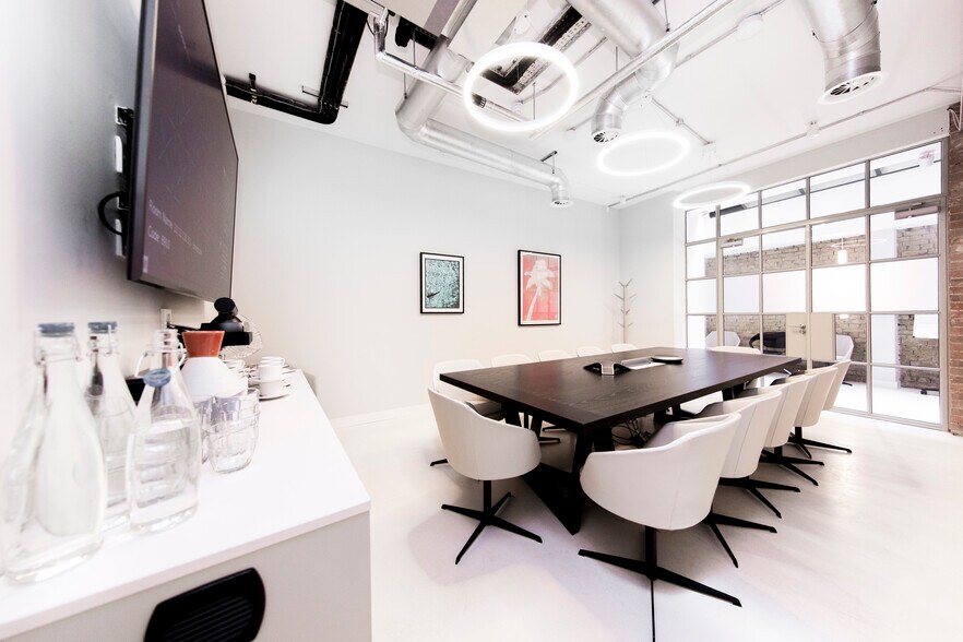 9 Dallington St, Londres à louer - Photo du bâtiment - Image 3 de 4