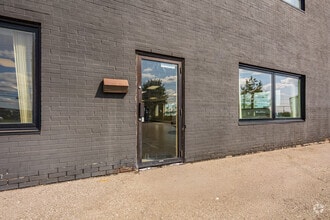 8301 Keele St, Concord, ON à louer Photo du bâtiment- Image 2 de 12