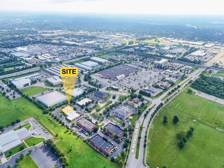 437 Lewis Hargett Cir, Lexington, KY à vendre - Photo du bâtiment - Image 2 de 18