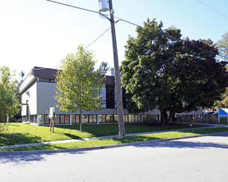 Plus de détails pour 585 Cranbrooke Ave, Toronto, ON - Bureau à louer