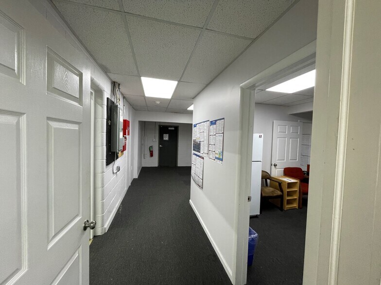 1030 Delsea Dr, Westville, NJ à louer - Photo intérieure - Image 3 de 7