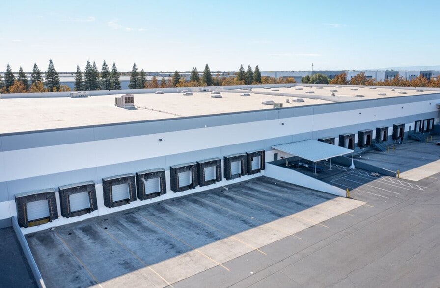 3500 Carlin Dr, West Sacramento, CA for sale - Building Photo - Image 3 of 12