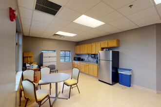 444 N Cleveland Ave, Westerville, OH for lease Interior Photo- Image 2 of 13