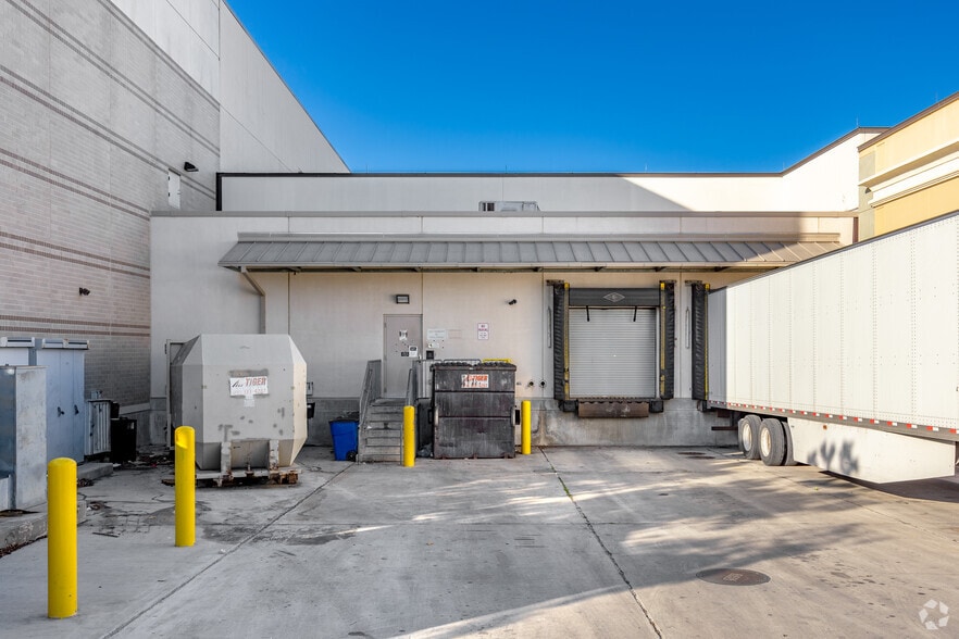 15900 La Cantera Pky, San Antonio, TX for lease - Building Photo - Image 3 of 70