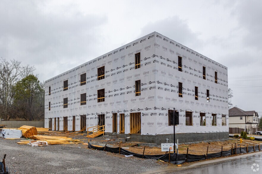 100 Oasis Dr, La Vergne, TN à louer - Photo du bâtiment - Image 2 de 4