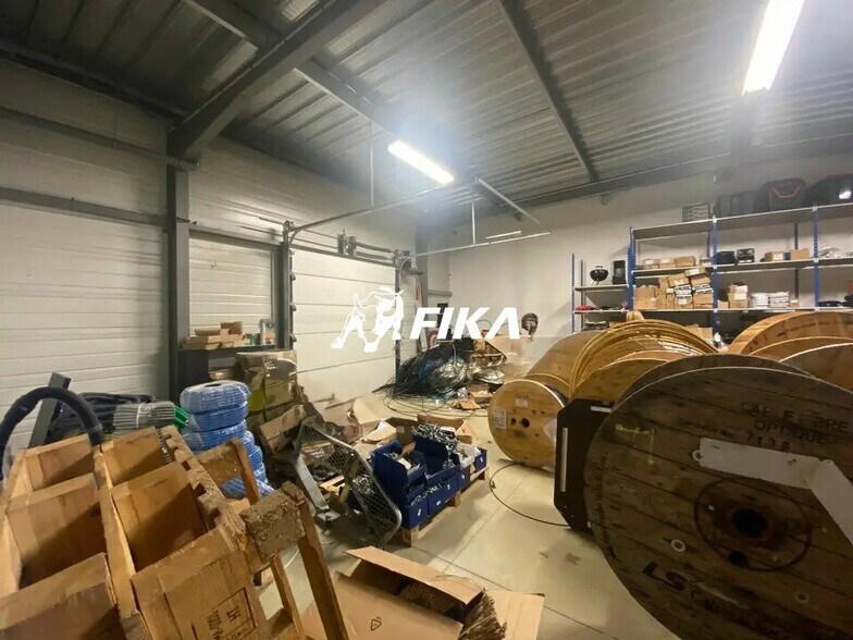 Flex in Montrabé for lease - Interior Photo - Image 2 of 4