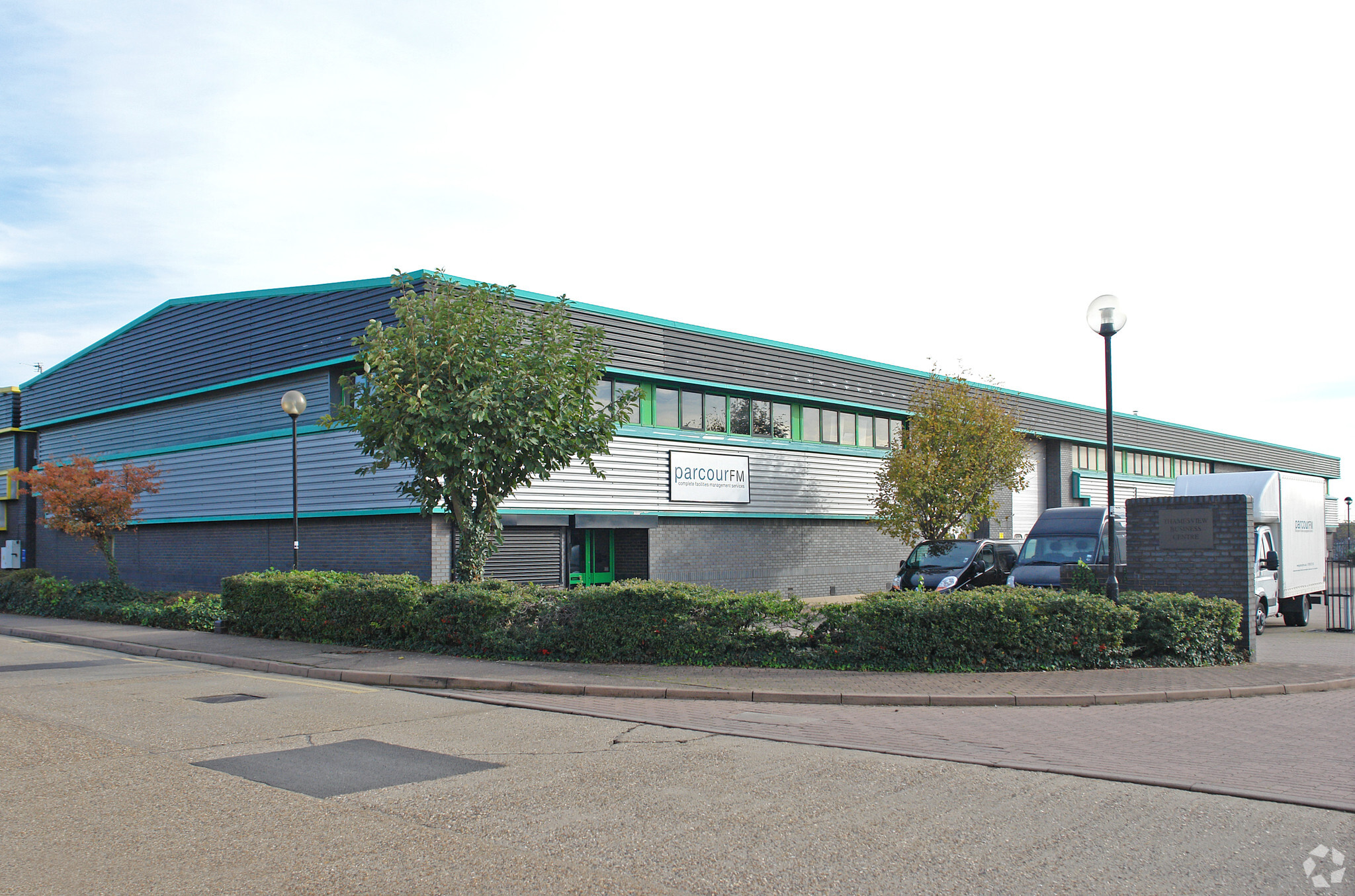 Thames Vw, Rainham for lease Primary Photo- Image 1 of 5