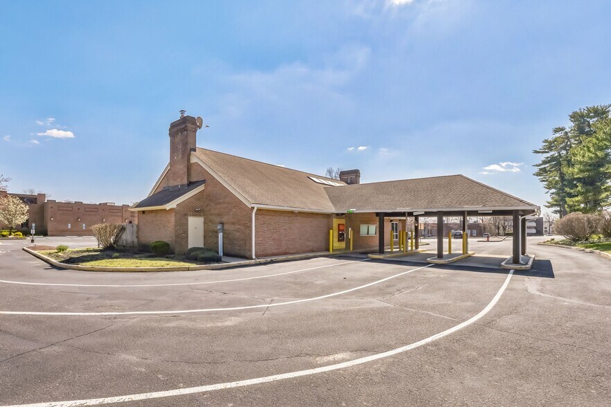 50 E Clementon Rd, Gibbsboro, NJ à vendre - Photo du bâtiment - Image 2 de 9
