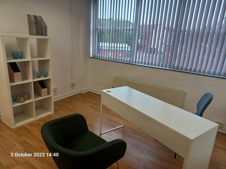 Denby Dale Rd, Wakefield à louer - Photo du bâtiment - Image 1 de 18