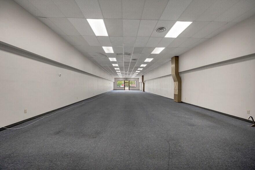 340-348 N Military Ave, Green Bay, WI à vendre - Photo du bâtiment - Image 3 de 38