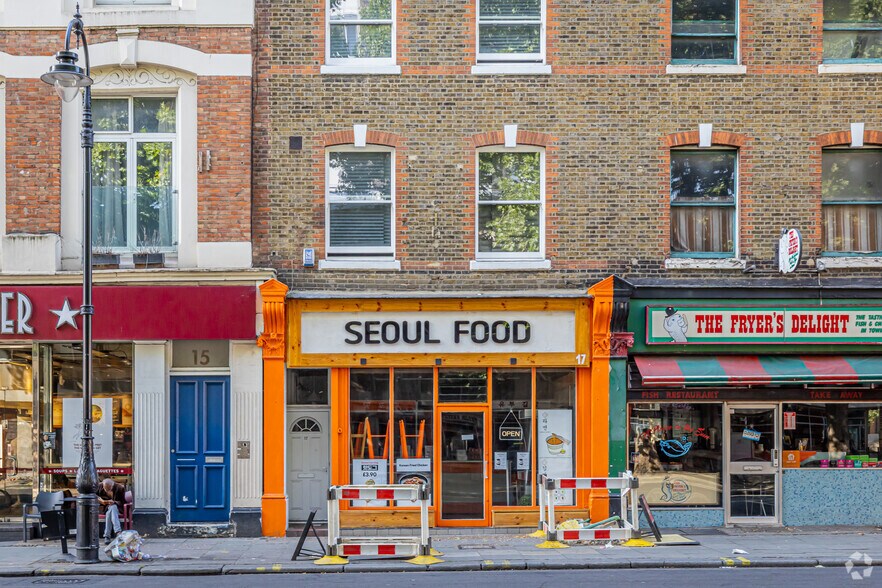 17 Theobalds Rd, Londres à louer - Photo du bâtiment - Image 3 de 4