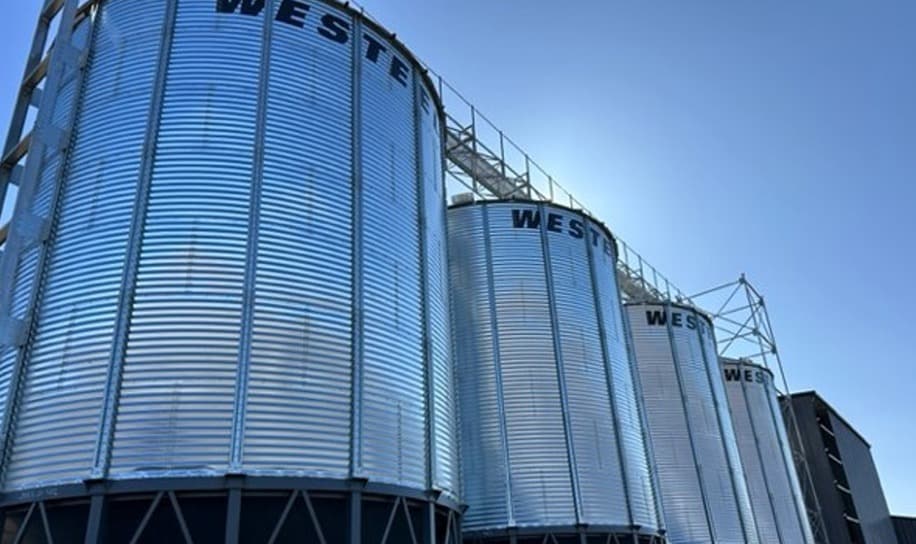 18208 Range Road 2211, Regina, SK à vendre - Photo du bâtiment - Image 2 de 3