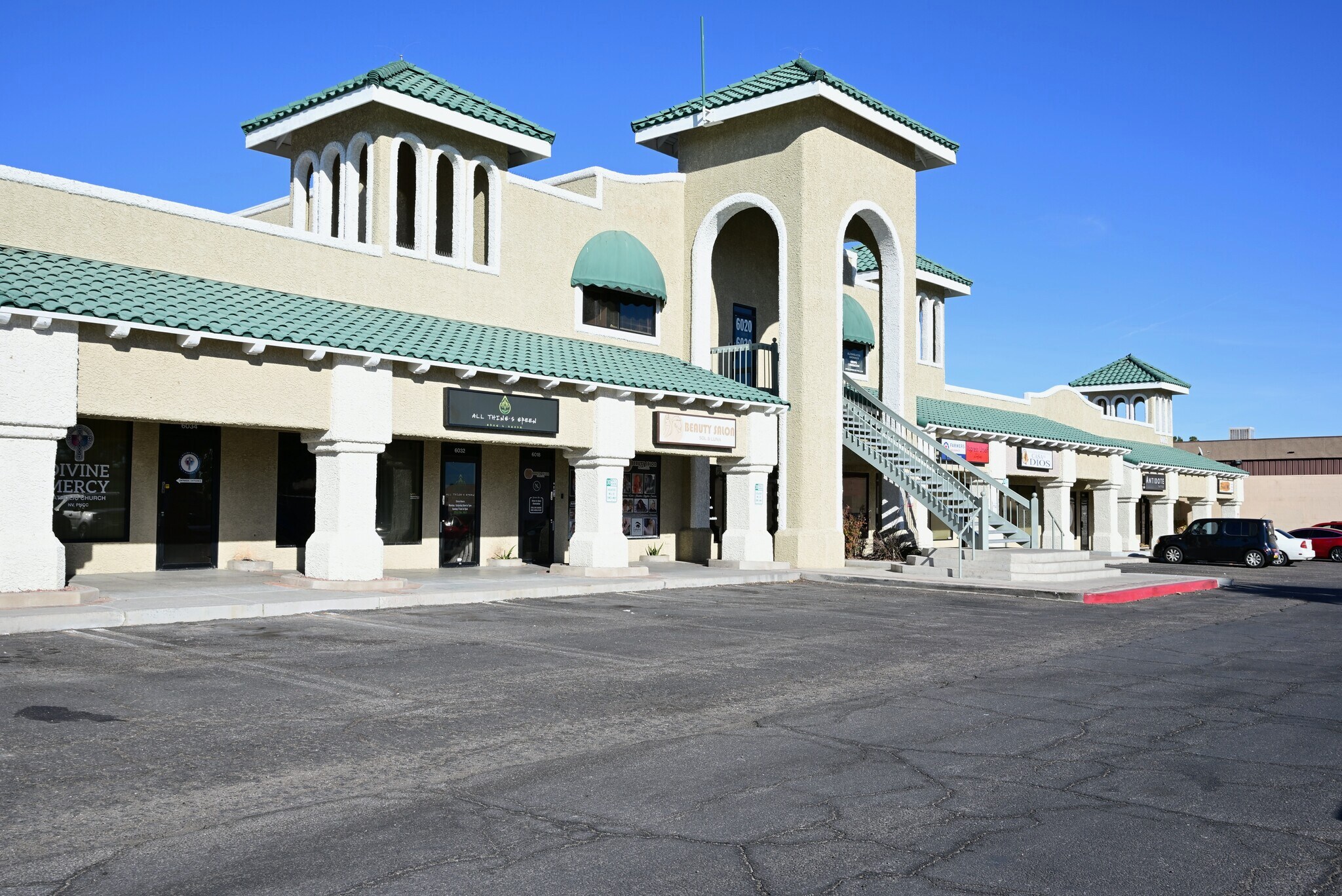 6000-6038 Smoke Ranch Rd, Las Vegas, NV à louer Photo du bâtiment- Image 1 de 8