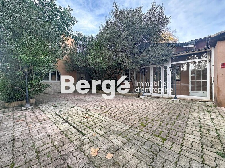 Retail in Cagnes-sur-Mer for sale - Building Photo - Image 1 of 11
