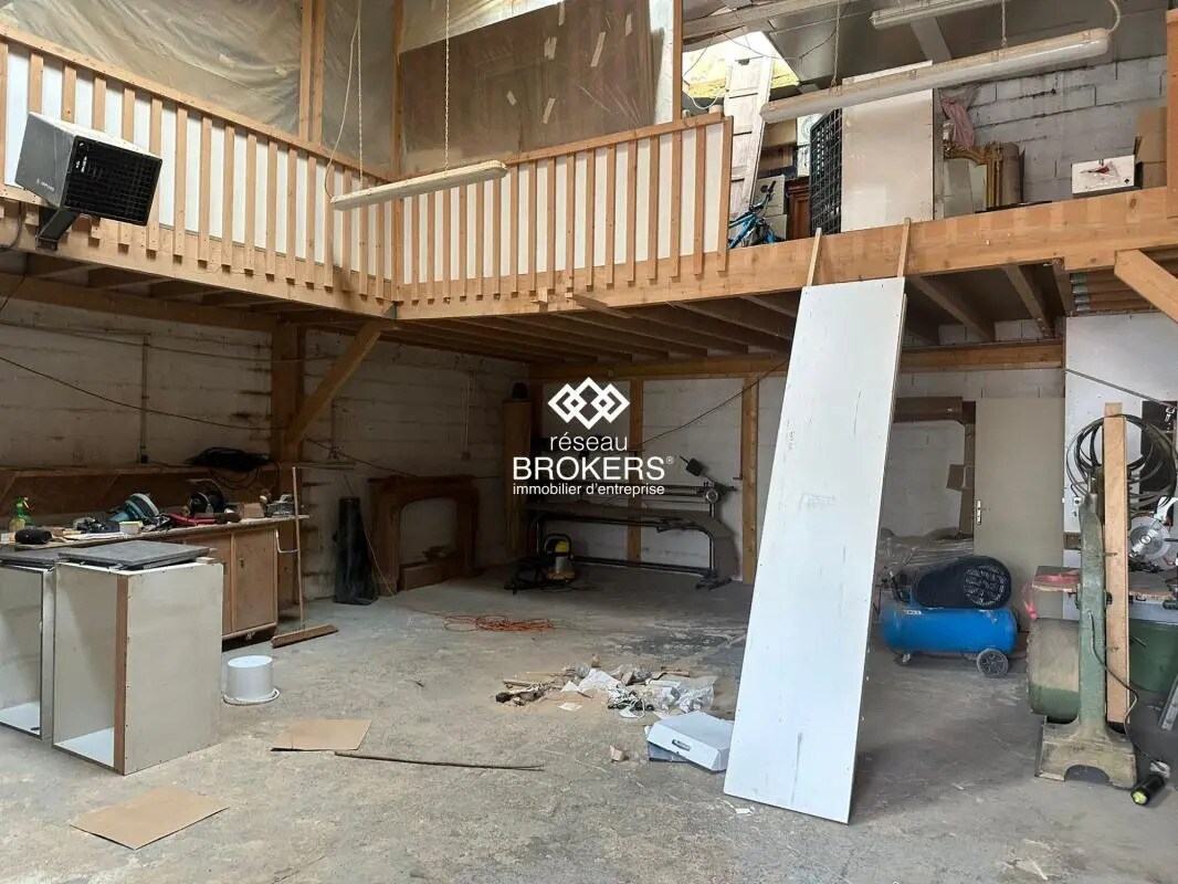 Industrial in Saint-Leu-la-Forêt for lease Interior Photo- Image 1 of 4