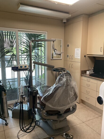 965 Pacific St, Monterey, CA à vendre - Photo intérieure - Image 2 de 4