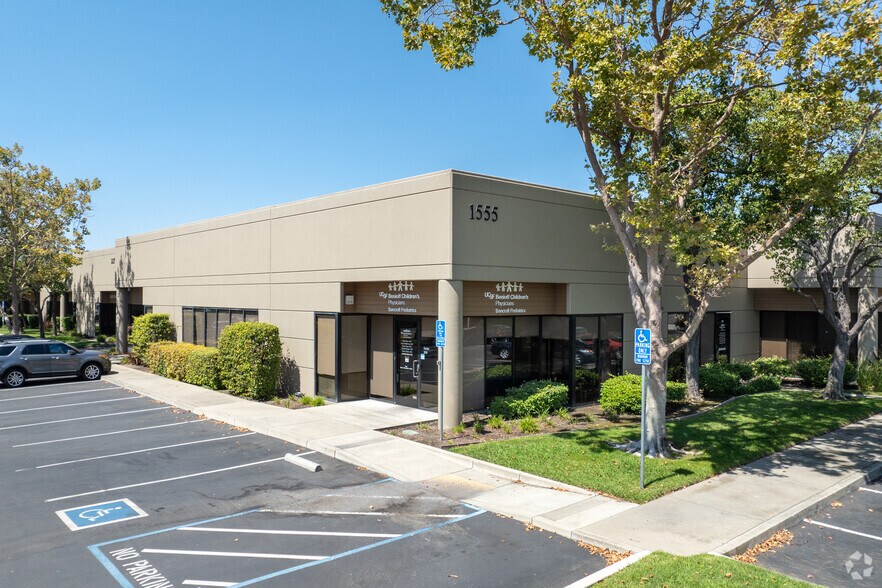 2235 Polvorosa Ave, San Leandro, CA à louer - Photo principale - Image 1 de 4
