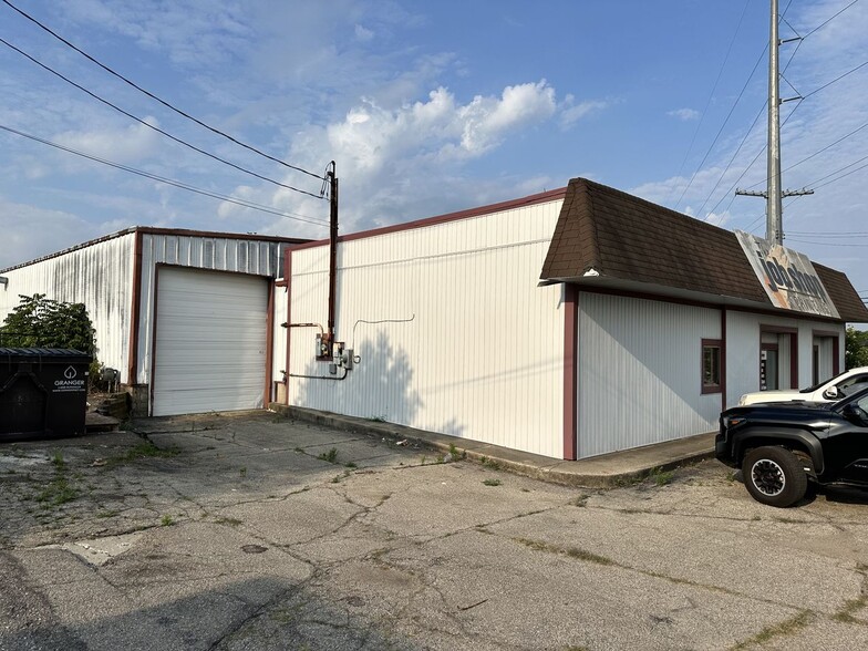 2321 W Main St, Lansing, MI for sale - Building Photo - Image 2 of 21