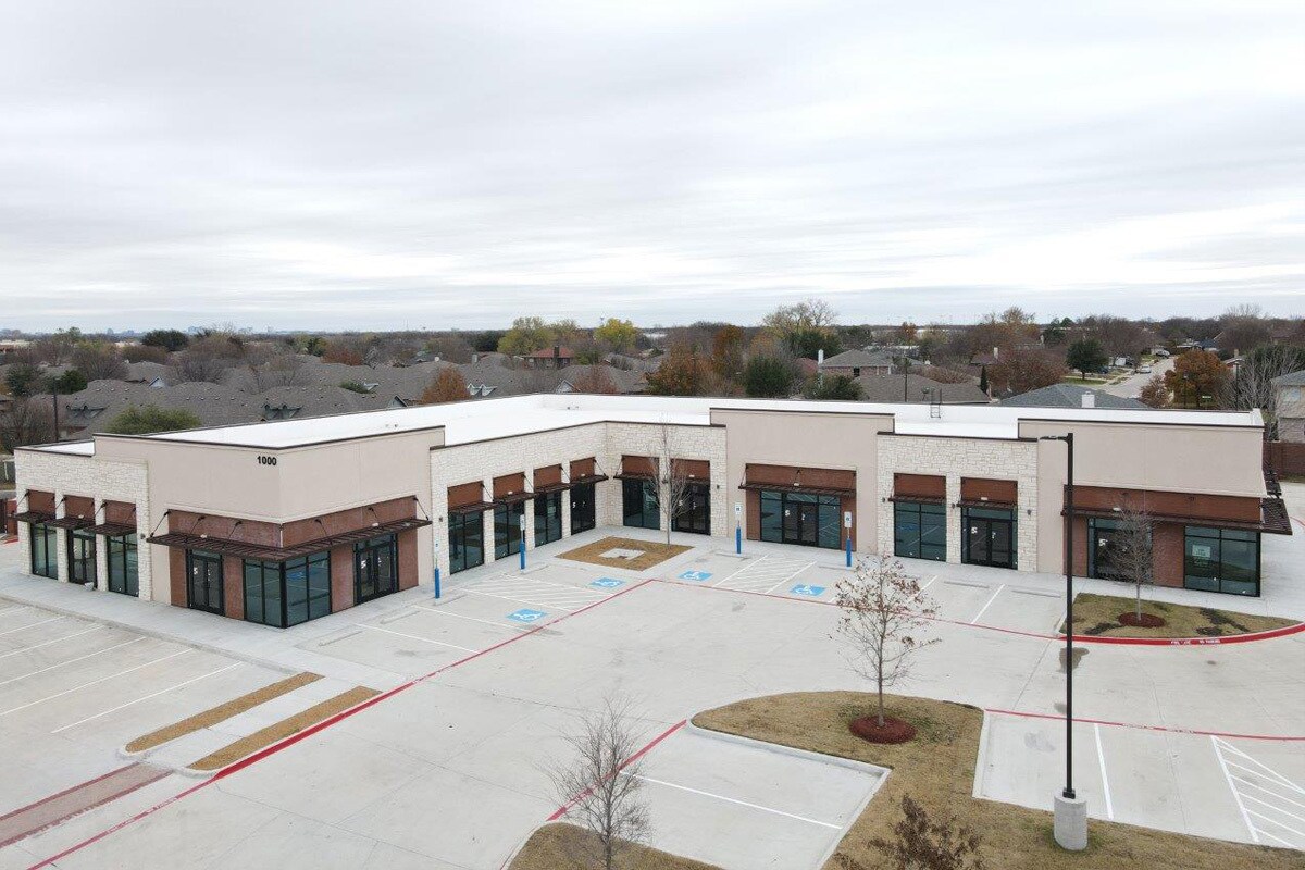 1000 W Eldorado Pky, Little Elm, TX à louer Photo du bâtiment- Image 1 de 5