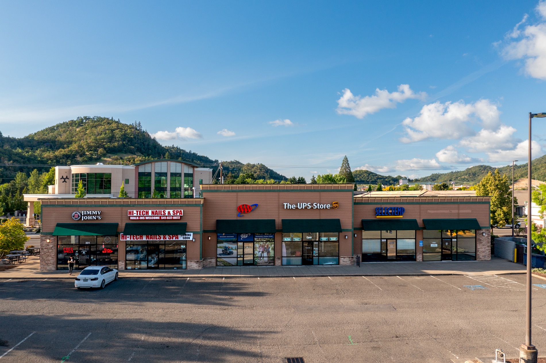 3001 NW Stewart Pky, Roseburg, OR for sale Building Photo- Image 1 of 11