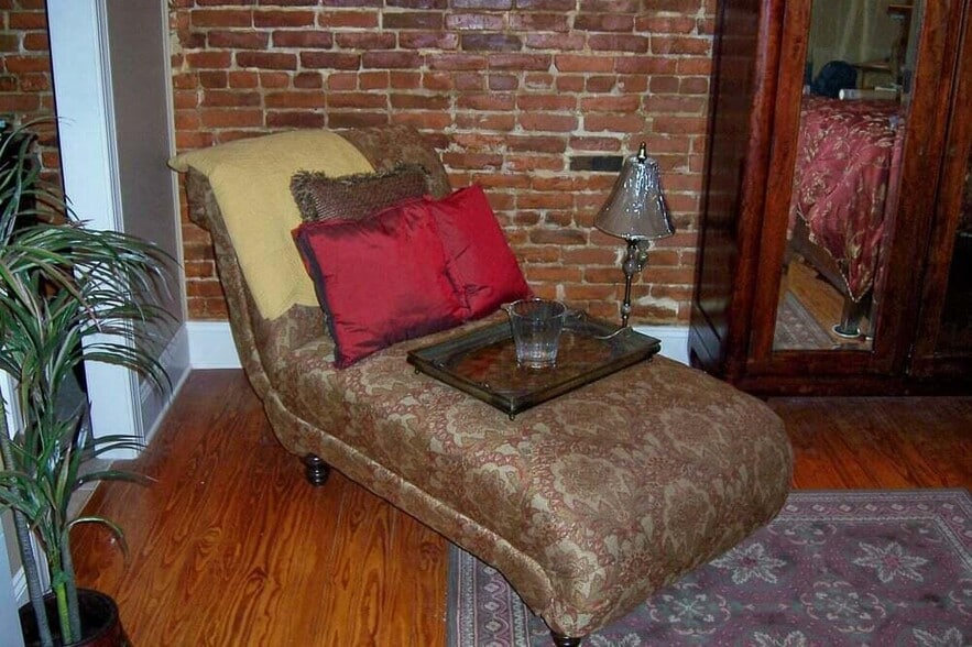 113 N Main St, Ripley, MS for sale - Interior Photo - Image 3 of 6