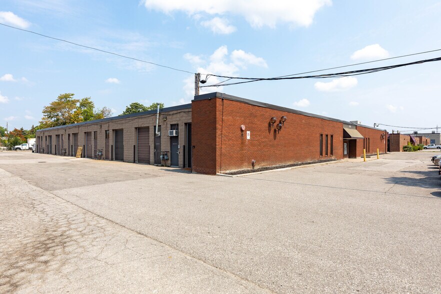 210 Don Park Rd, Markham, ON à vendre - Photo principale - Image 1 de 1