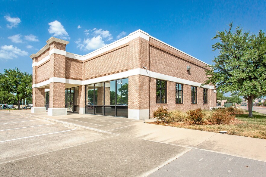 750 S MacArthur Blvd, Coppell, TX à louer - Photo du bâtiment - Image 3 de 7