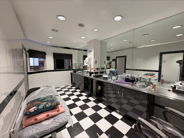 24 St James's St, Nottingham for lease - Interior Photo - Image 3 of 5