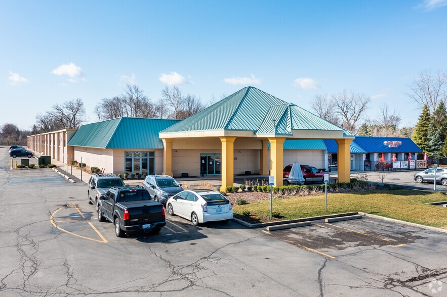 30375 Plymouth Rd, Livonia, MI for lease - Primary Photo - Image 1 of 15