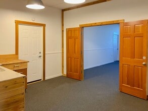 55 NE Farragut St, Portland, OR à louer Photo intérieure- Image 2 de 16