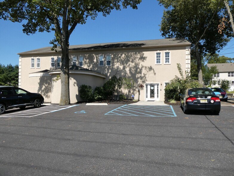 335 Evesham Ave, Lawnside, NJ à louer - Photo du bâtiment - Image 1 de 13