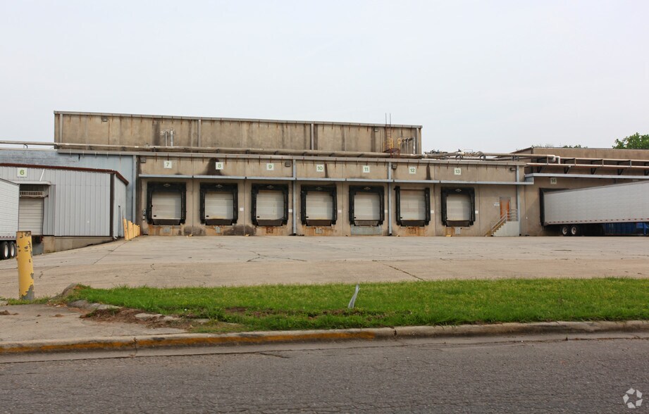 600 25th Ave W, Birmingham, AL à louer - Photo du bâtiment - Image 3 de 3